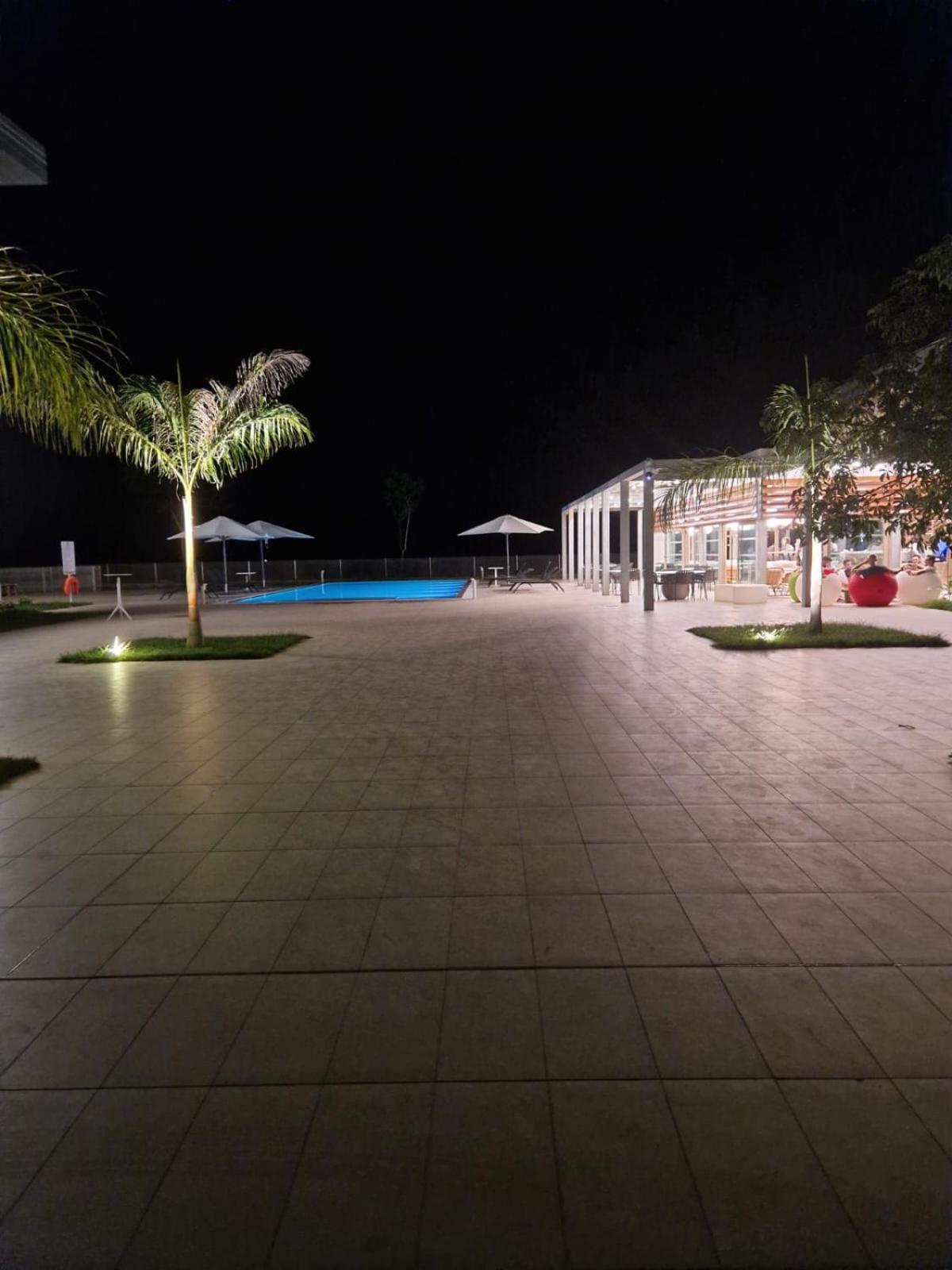 Ibis Styles Mayotte Aeroport Pamandzi Exteriör bild