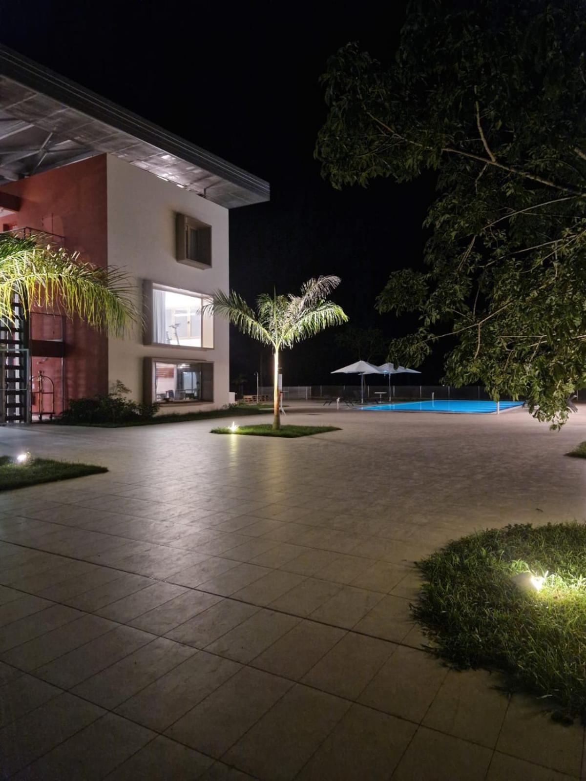 Ibis Styles Mayotte Aeroport Pamandzi Exteriör bild