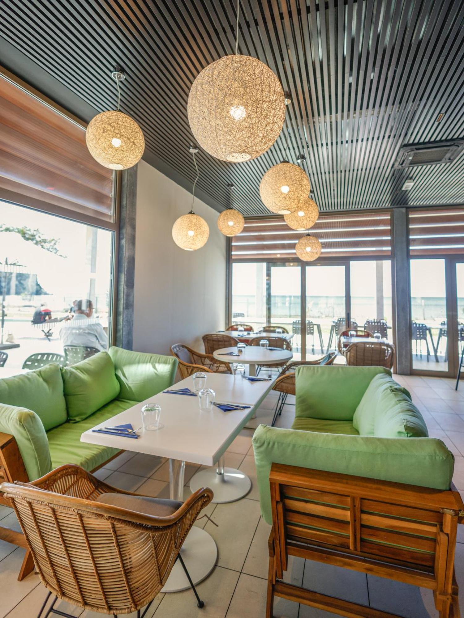 Ibis Styles Mayotte Aeroport Pamandzi Exteriör bild