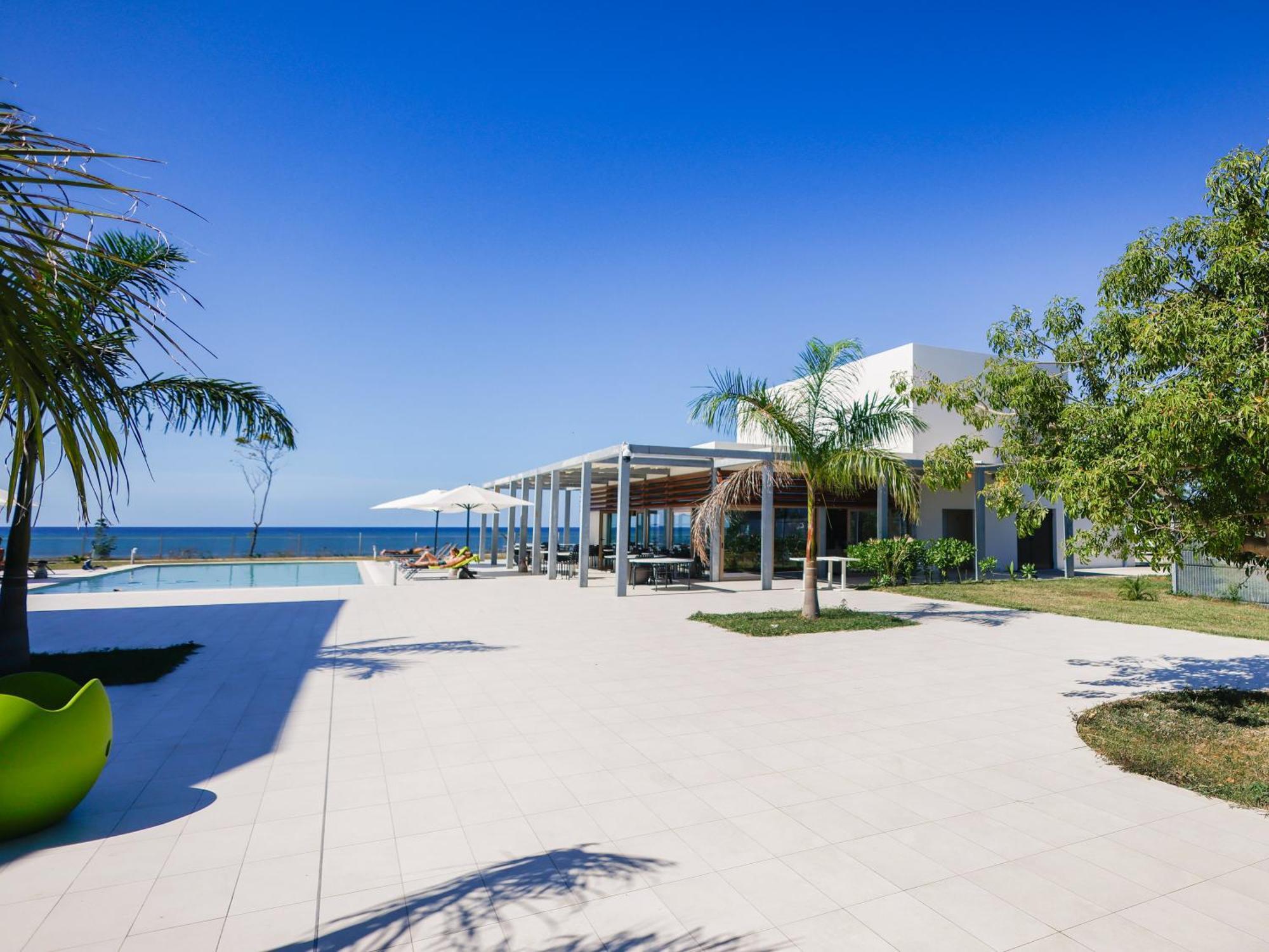 Ibis Styles Mayotte Aeroport Pamandzi Exteriör bild